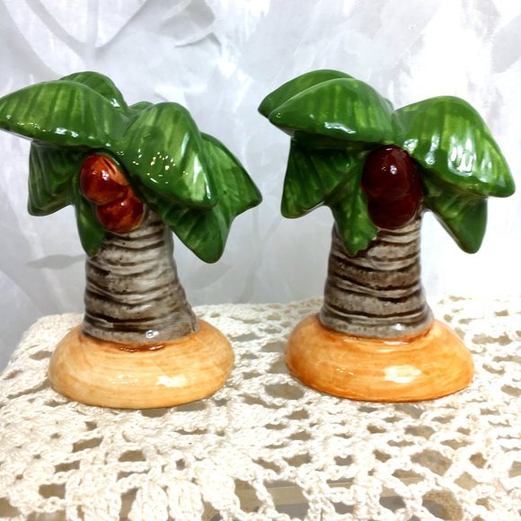 Pottery Barn Other - Pottery Barn Coconut Tree Salt & Pepper Shaker